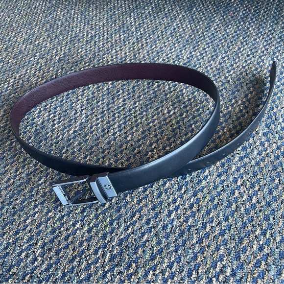 SWISS GEAR Men's XL Black and Brown Leather Belt with Silver Buckle - Picture 1 of 3